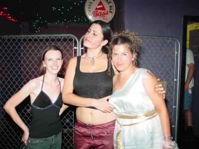 Dsc08333.jpg Sarah, Nikki and Tami