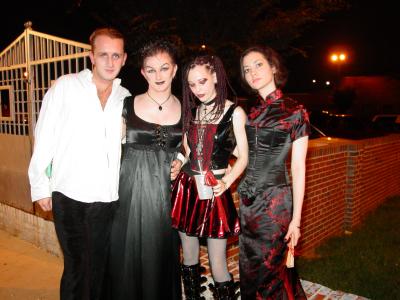 Dsc08334.jpg Chris, Lilith, Loki, and Nowfaleena