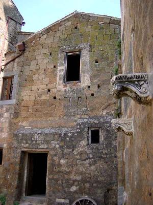 Civita di Bagno Regio 4.jpg