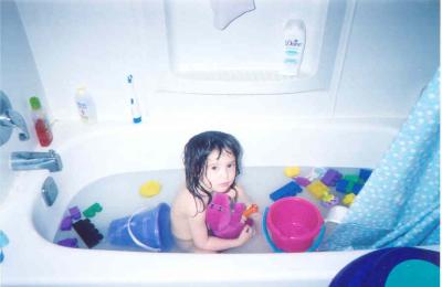Sarah in the tub