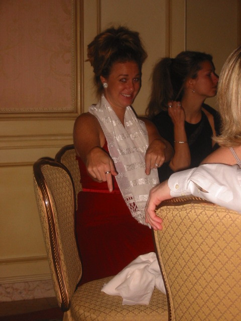Hiding a roll under Peter Deans napkin