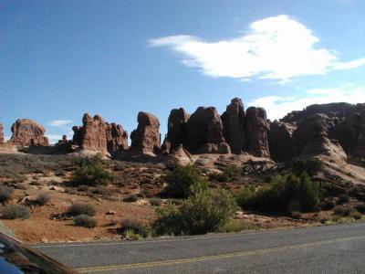 u3/mrtea630/medium/6547063.ArchesNationalParkGardenofEden21302.jpg