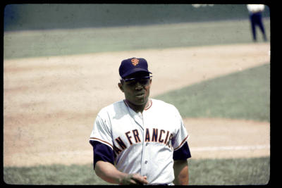 Willie Mays nears dugout