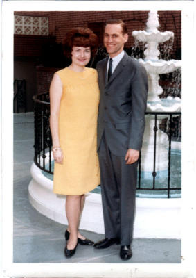 Jeanne Ryall Hemmer and her husband, Tom