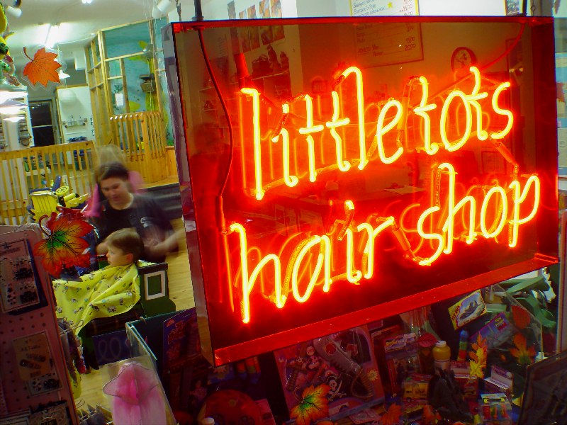 LateNite HairCut - by ZipperZ