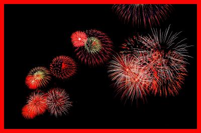 u30/ackerley/medium/19156954.fireworks0352.jpg