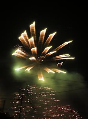 fireworks from S of Tinsley Park 02