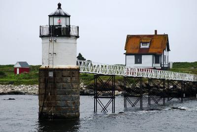 We go around Ram Island and get a good, close-up...