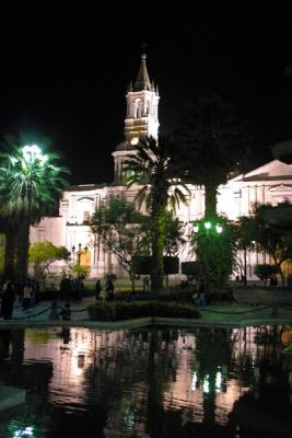7086-arequipa plaza de armas catedral2.jpg
