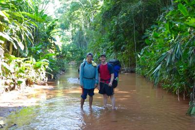 7211-jungle trek guide alex.jpg