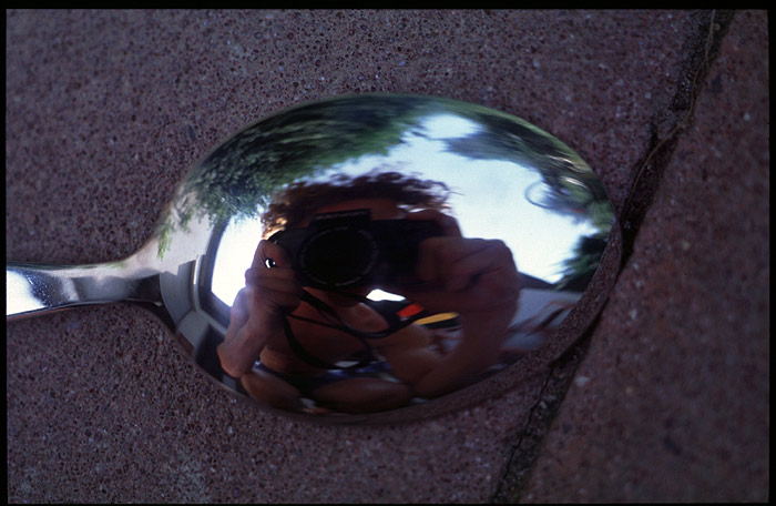 1992 - Autoportrait dans petite cuillre