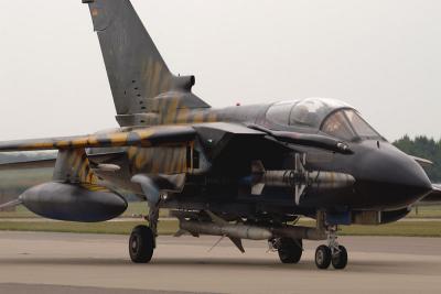 u30/gareth_horne/medium/19184842.Tornado_1.jpg