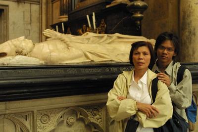 Tomb inside the Dom