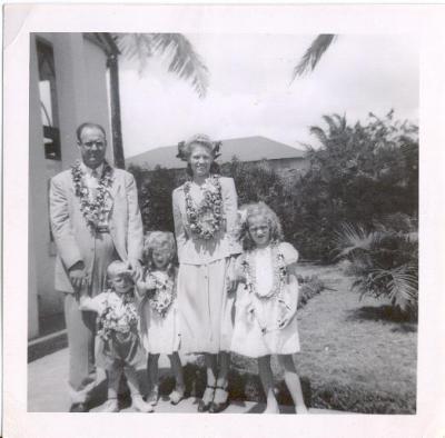 AW Brummett Family Sept 1948 Ariving in Hawaii.