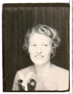 Ethel Brummett abt 1944a.jpg