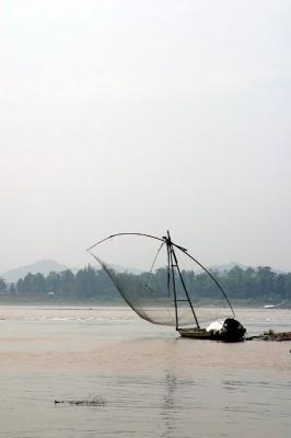 River fishing in Leshan