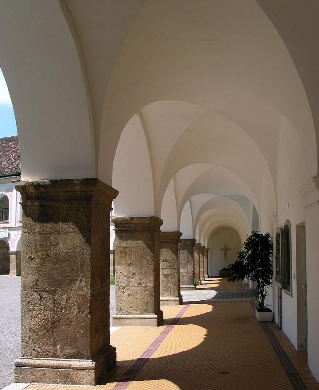 Heiligenkreuz, cloister