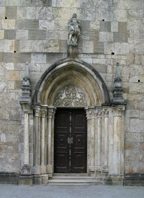Heiligenkreuz, church