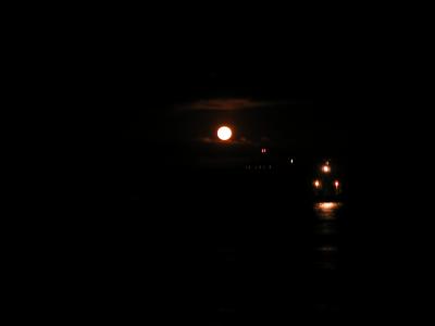 Moonrise over the bay
