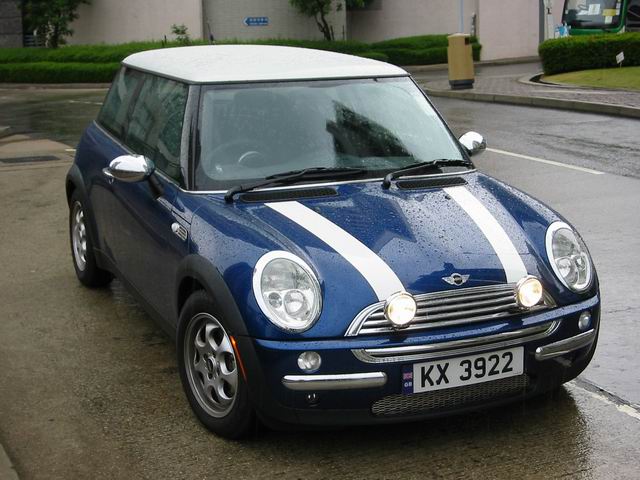 2003 Mini Cooper R50 1.6 Manual in Rain