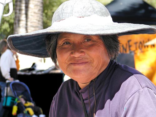 Earring Vendor