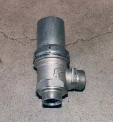 Gagnon GT Oil Lines Thermostat and Pressure Relief Valve  003.jpg