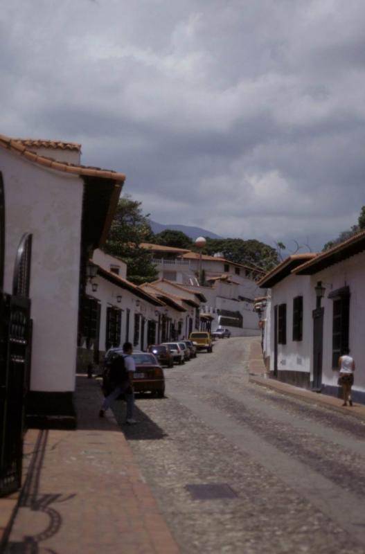 Oswaldo et Ourida investir le village