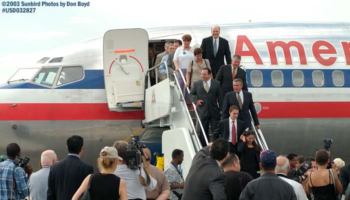 VIP arrival on American B737-823 N939AN stock photo #6652