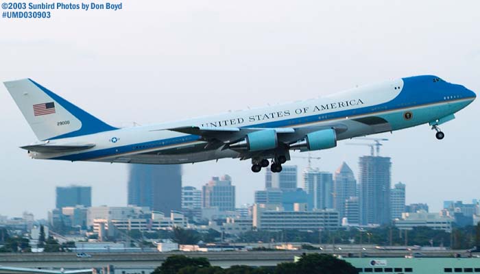 USAF VC-25A 92-9000 (29000) Air Force One departing with President George W. Bush onboard stock photo #7107