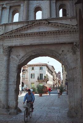 2nd day, Scaligere Arch, Verona, Italy