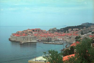 5th day, wake up early and go discover the city, this is Dubrovnik old town, victim of bombardment during 91-92 war, Croatia.