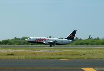 AQ246 HNL-ITO Taking off