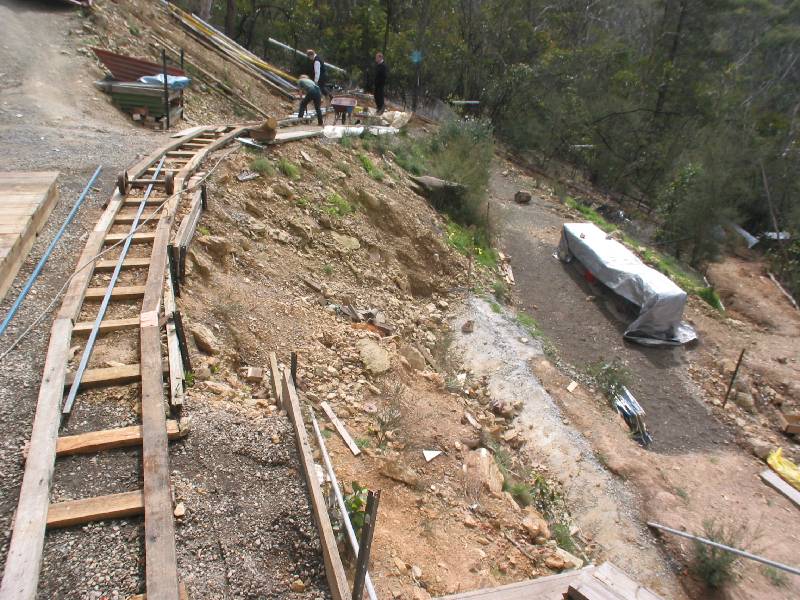 The tramway heads off down the zig zag