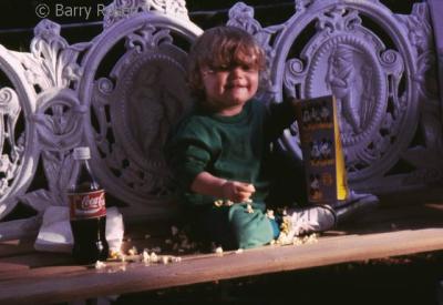 kid at canyonlands.jpg