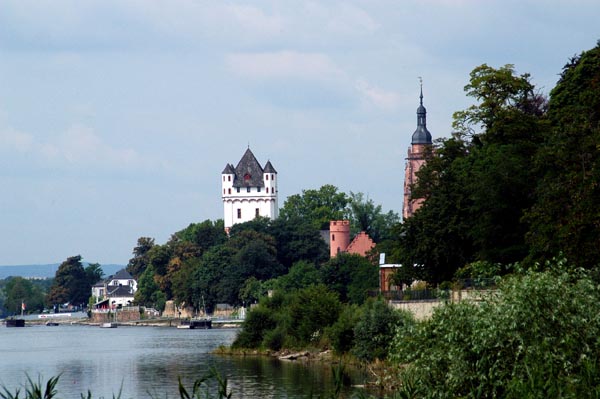 Kurfrstliche Burg von die Erzbischoefe von Mainz in Eltville am Rhein