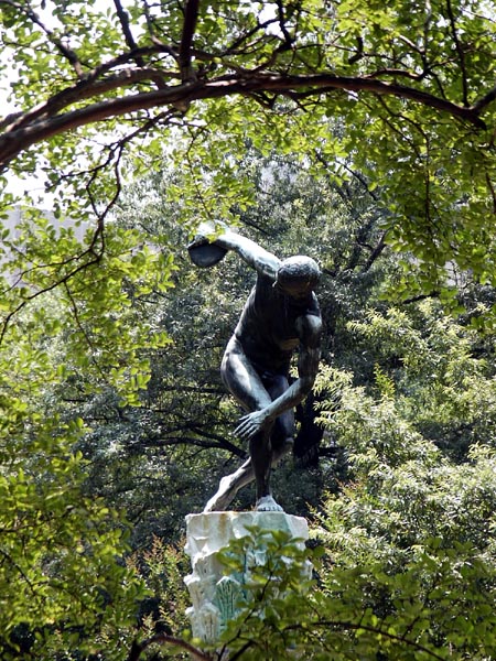 Discus Thrower on the Mall