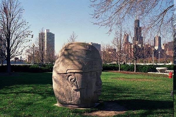 Central American sculpture in Chicago