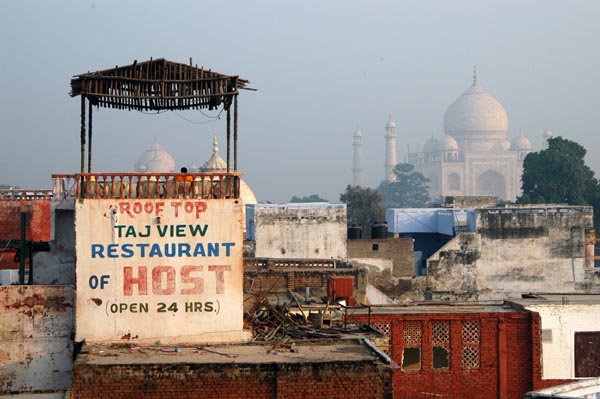 Most hotels south of the Taj have viewing platforms on the roof