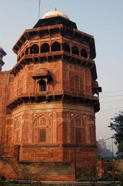 Northeast Tower, Taj Mahal