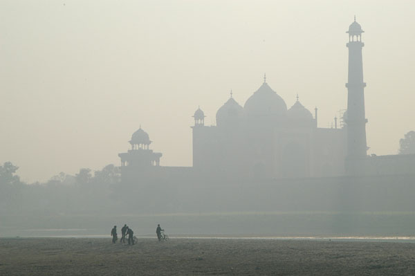 Boys with bicycles, Taj Mahal