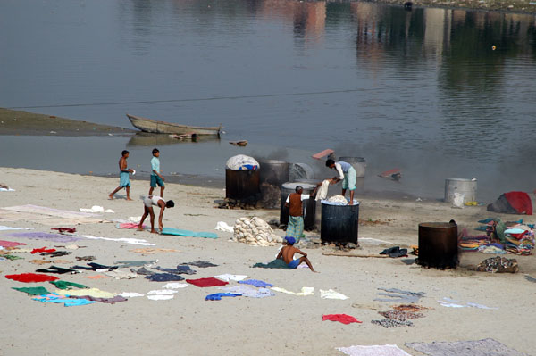 Washing in the river, Agra