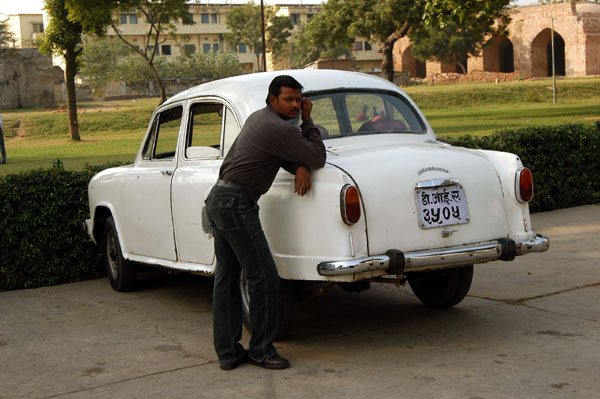Old Indian car, Sikandra