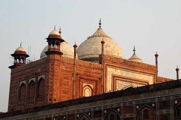 Eastern flanking building of the Taj