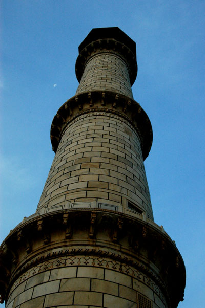 Southwest minaret