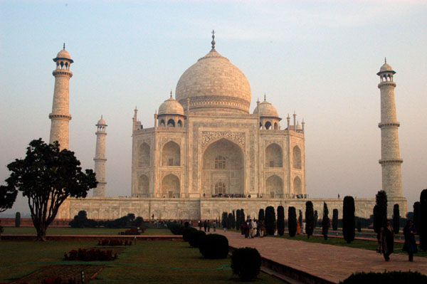 Morning at the Taj Mahal