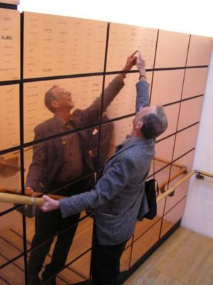 Dick checking out his signature at the Globe Theatre.
