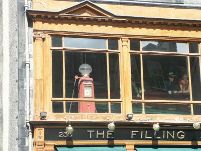 Edinburgh: Filling Station