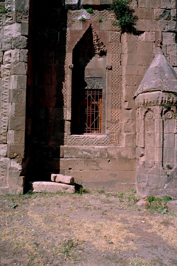 Ihasiye Şerafhan Medresesi