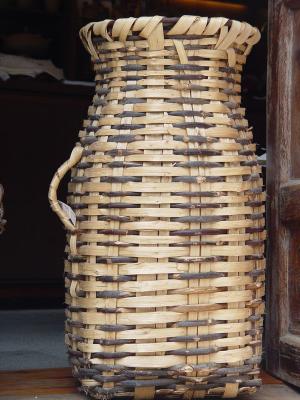 Straw basket