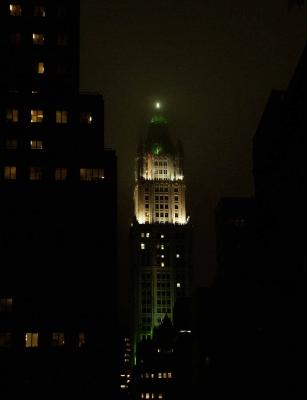 u32/england/medium/21182919.Woolworthbldnight.jpg